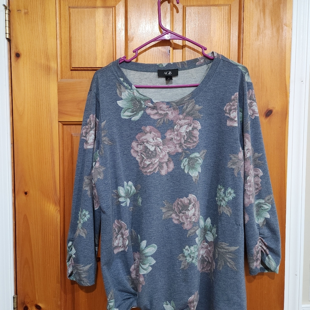 AGB floral top